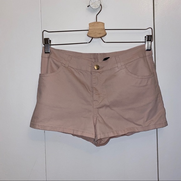 High-Waisted Shorts - Picture 1 of 2